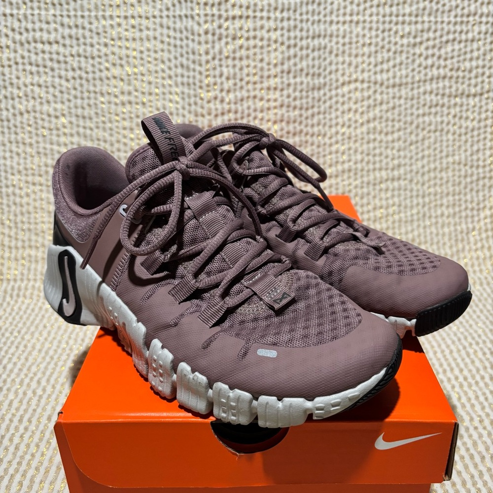 Nike Free Metcon 5 Mauve Size 8